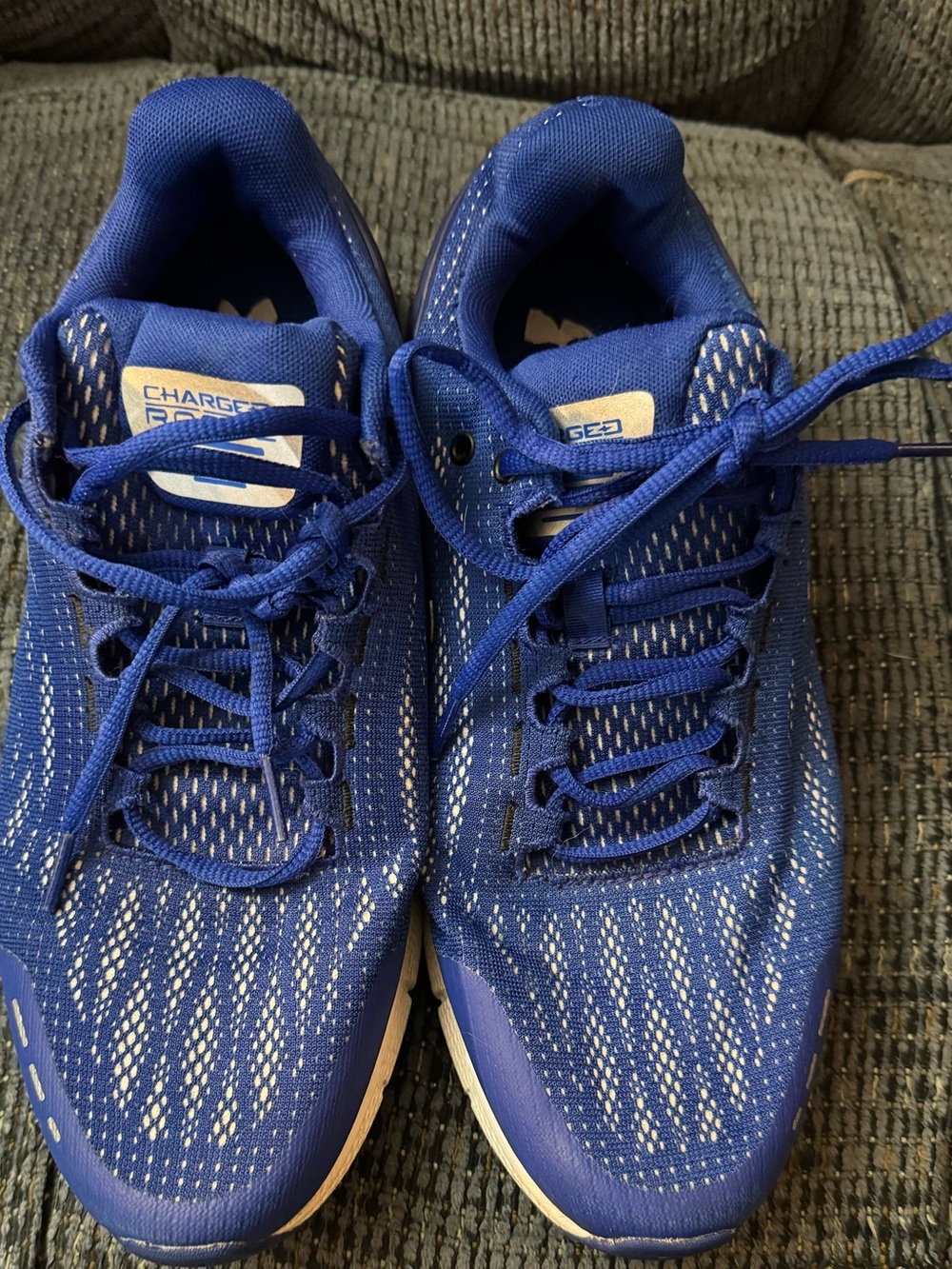 Mens under Armour sneakers size 9.5